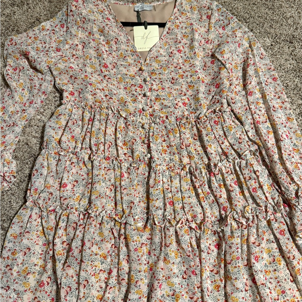 New with tags! Dress Forum flower dress